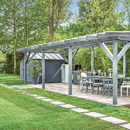 Nyaraló Three-bedroom Holiday In Balatonszárszó