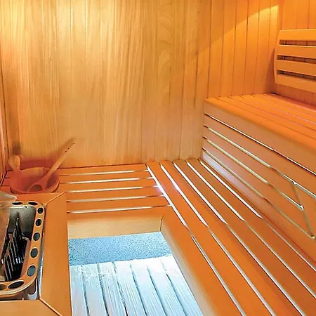 Three-bedroom Holiday In